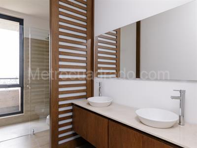 Apartamento de 3 alcobas en venta en Altos De Cabrera, Bogotá, 163 m² · foto 4 de 12