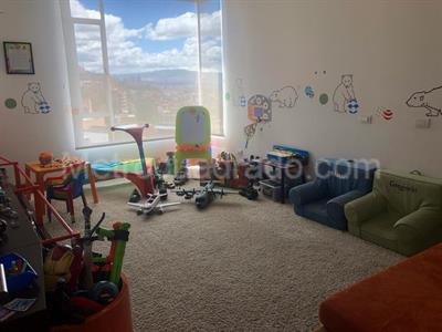 Apartamento de 4 alcobas en venta en Rosales Bella Vista, Bogotá, 360 m² · foto 10 de 17