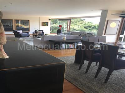 Apartamento de 3 alcobas en venta en Altos Del Retiro, Bogotá, 325 m² · foto 3 de 10