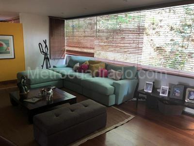 Apartamento de 3 alcobas en venta en Altos Del Retiro, Bogotá, 325 m² · foto 6 de 10