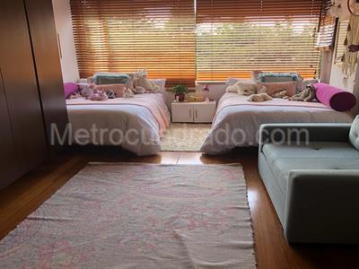 Apartamento de 3 alcobas en venta en Altos Del Retiro, Bogotá, 325 m² · foto 8 de 10