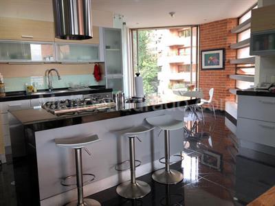 Apartamento de 3 alcobas en venta en Altos Del Retiro, Bogotá, 253 m² · foto 6 de 9