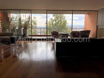 Apartamento de 3 alcobas en venta en Altos Del Retiro, Bogotá, 253 m² · foto 7 de 9