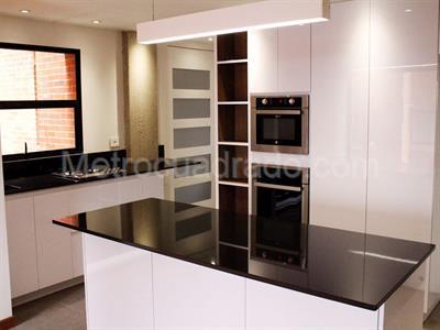 Apartamento en venta en Santa Barbara Alta, Bogotá · foto 2 de 7