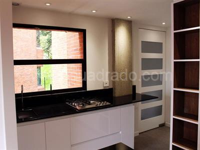 Apartamento en venta en Santa Barbara Alta, Bogotá · foto 3 de 7