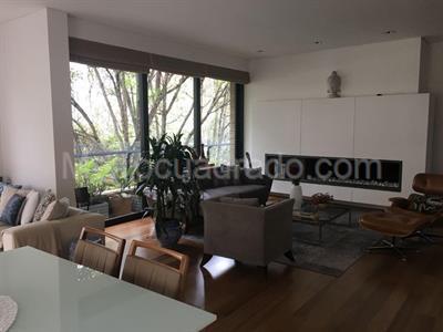 Apartamento de 3 alcobas en venta en La Cabrera, Bogotá, 231 m² · foto 2 de 15