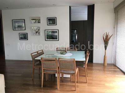 Apartamento de 3 alcobas en venta en La Cabrera, Bogotá, 231 m² · foto 6 de 15