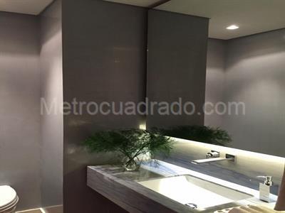 Apartamento de 3 alcobas en arriendo en Chico Reservado, Bogotá, 280 m² · foto 8 de 15