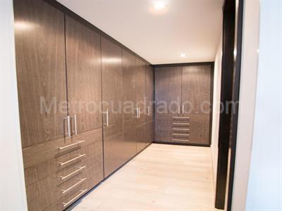 Apartaestudio en venta en Chico Navarra, Bogotá, 58 m² · foto 16 de 17