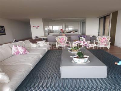 Apartamento de 3 alcobas en venta en Rosales Refugio, Bogotá, 256 m² · foto 4 de 13