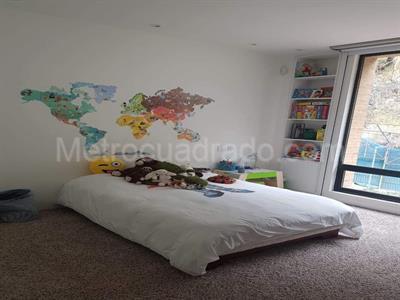 Apartamento de 3 alcobas en venta en Rosales Refugio, Bogotá, 256 m² · foto 2 de 13