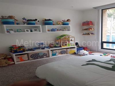 Apartamento de 3 alcobas en venta en Rosales Refugio, Bogotá, 256 m² · foto 8 de 13