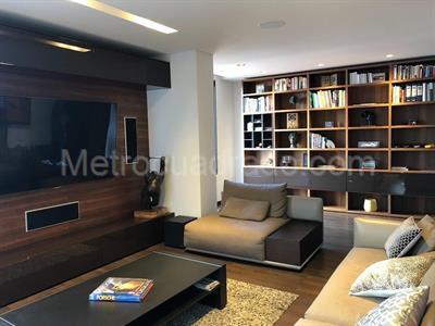 Apartamento de 3 alcobas en venta en Refugio Del Chico Alto, Bogotá, 341 m² · foto 16 de 18