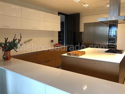 Apartamento de 3 alcobas en venta en Refugio Del Chico Alto, Bogotá, 341 m² · foto 4 de 18