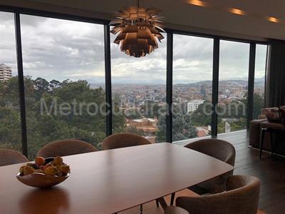 Apartamento de 3 alcobas en venta en Refugio Del Chico Alto, Bogotá, 341 m² · foto 6 de 18