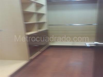 Apartamento de 3 alcobas en venta en Chico Nogal, Bogotá, 180 m² · foto 10 de 13