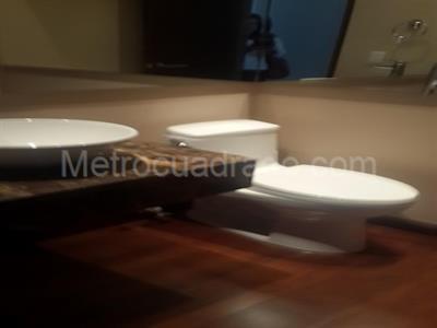 Apartamento de 3 alcobas en venta en Chico Nogal, Bogotá, 180 m² · foto 11 de 13