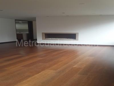Apartamento de 3 alcobas en venta en Chico Nogal, Bogotá, 180 m² · foto 5 de 13