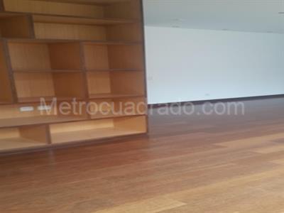 Apartamento de 3 alcobas en venta en Chico Nogal, Bogotá, 180 m² · foto 6 de 13
