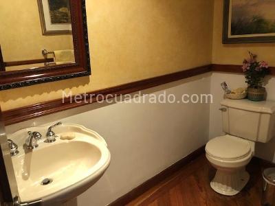 Apartamento de 4 alcobas en venta en Chico Norte, Bogotá, 326 m² · foto 9 de 17