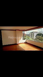 Apartamento de 4 alcobas en venta en Bogota| Sector La Cabrera, Bogotá, 316 m² · foto 6 de 14