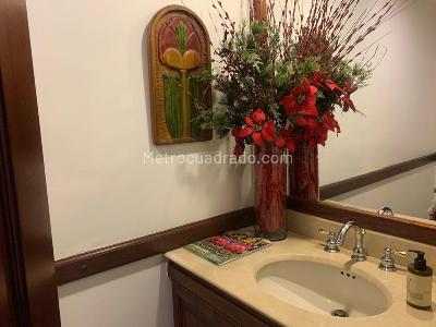 Apartamento de 3 alcobas en venta en Emaus Rosales, Bogotá, 155 m² · foto 8 de 15
