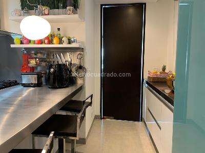 Apartamento de 3 alcobas en venta en Cabrera Chico, Bogotá, 234 m² · foto 10 de 18