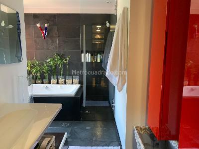 Apartamento de 3 alcobas en venta en Cabrera Chico, Bogotá, 234 m² · foto 15 de 18