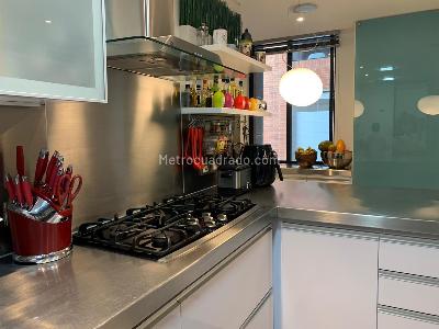 Apartamento de 3 alcobas en venta en Cabrera Chico, Bogotá, 234 m² · foto 4 de 18