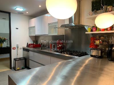 Apartamento de 3 alcobas en venta en Cabrera Chico, Bogotá, 234 m² · foto 7 de 18