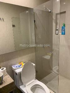 Apartamento de 2 alcobas en venta en Rosales Refugio, Bogotá, 170 m² · foto 14 de 17