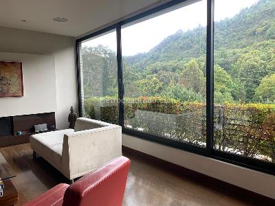 Apartamento de 4 alcobas en venta en Chico Reservado, Bogotá, 340 m² · foto 3 de 18