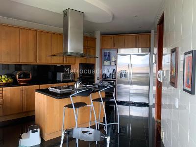 Apartamento en venta en Santa Barbara Alta, Bogotá · foto 7 de 18