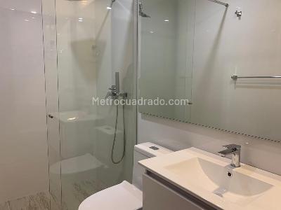 Apartamento de 2 alcobas en venta en Altos Del Retiro, Bogotá, 134 m² · foto 4 de 12
