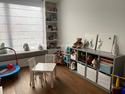 Apartamento de 3 alcobas en venta en Chico Reservado, Bogotá, 268 m² · foto 8 de 9