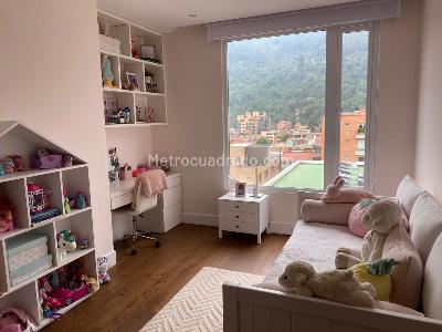 Apartamento de 3 alcobas en venta en Chico Reservado, Bogotá, 268 m² · foto 9 de 9