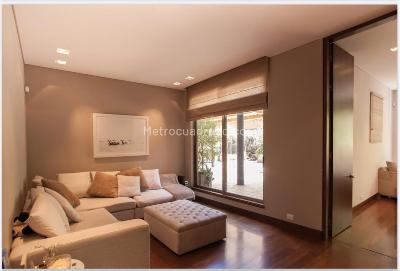 Apartamento de 3 alcobas en venta en Chico Reservado, Bogotá, 300 m² · foto 5 de 19