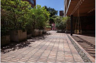 Apartamento de 3 alcobas en venta en Chico Reservado, Bogotá, 300 m² · foto 7 de 19
