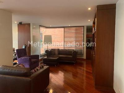 Apartamento de 3 alcobas en venta en Altos Del Retiro, Bogotá, 312 m² · foto 3 de 20