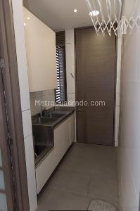 Apartamento de 3 alcobas en venta en Chico Nogal, Bogotá, 240 m² · foto 10 de 20