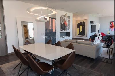 Apartamento de 3 alcobas en venta en Chico Nogal, Bogotá, 240 m² · foto 5 de 20