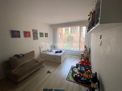 Apartamento de 3 alcobas en venta en Chico Nogal, Bogotá, 265 m² · foto 10 de 14