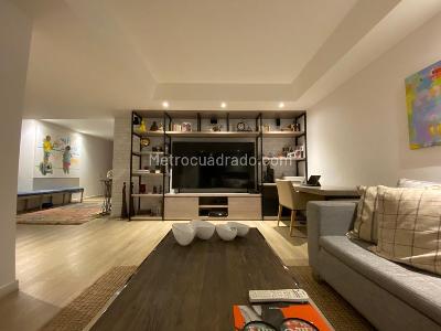 Apartamento de 3 alcobas en venta en Chico Nogal, Bogotá, 265 m² · foto 14 de 14