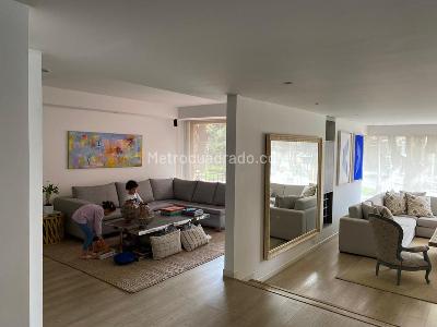 Apartamento de 3 alcobas en venta en Chico Nogal, Bogotá, 265 m² · foto 8 de 14