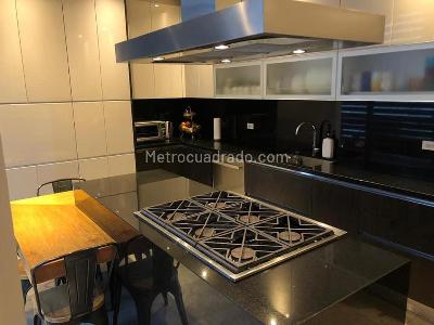 Apartamento de 3 alcobas en venta en Los Rosales, Bogotá, 208 m² · foto 3 de 20
