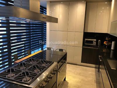 Apartamento de 3 alcobas en venta en Los Rosales, Bogotá, 208 m² · foto 4 de 20