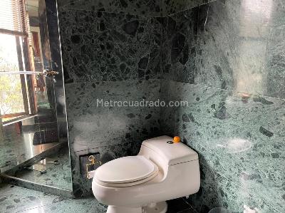 Apartamento de 3 alcobas en venta en Altos Del Retiro, Bogotá, 358 m² · foto 19 de 20