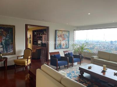 Apartamento de 3 alcobas en venta en Altos Del Retiro, Bogotá, 358 m² · foto 4 de 20