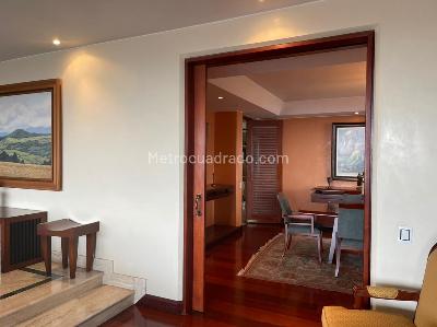 Apartamento de 3 alcobas en venta en Altos Del Retiro, Bogotá, 358 m² · foto 9 de 20
