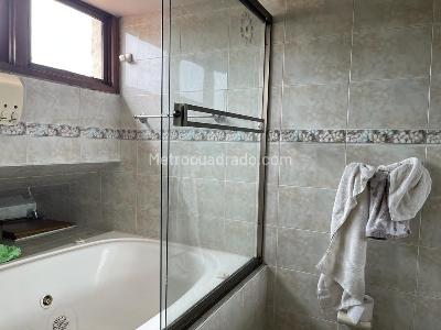 Casa de 3 alcobas en venta en Santa Coloma, Bogotá, 220 m² · foto 13 de 20
